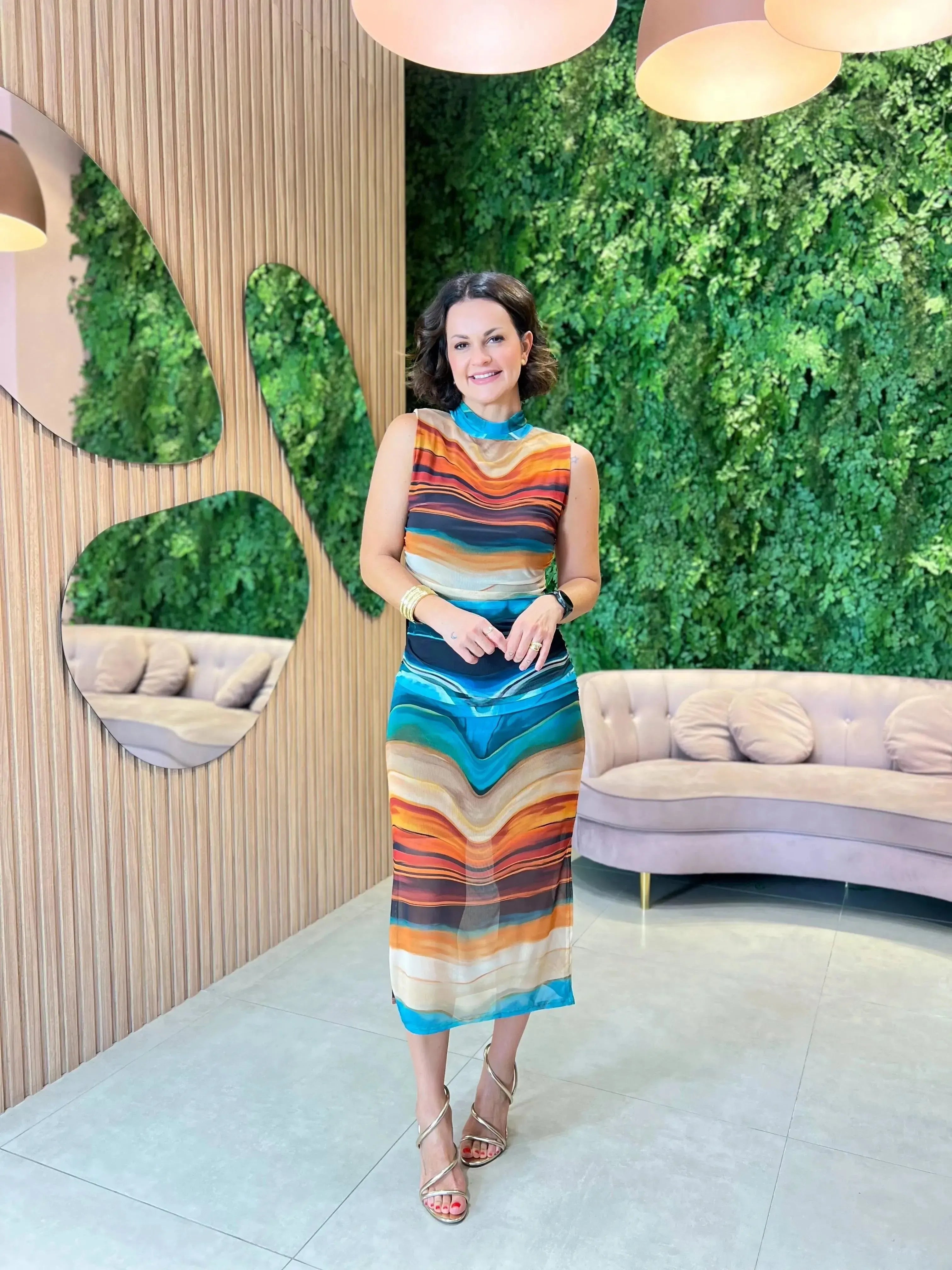 Vestido Tule Franzido Cavado Estampado Azul e Laranja