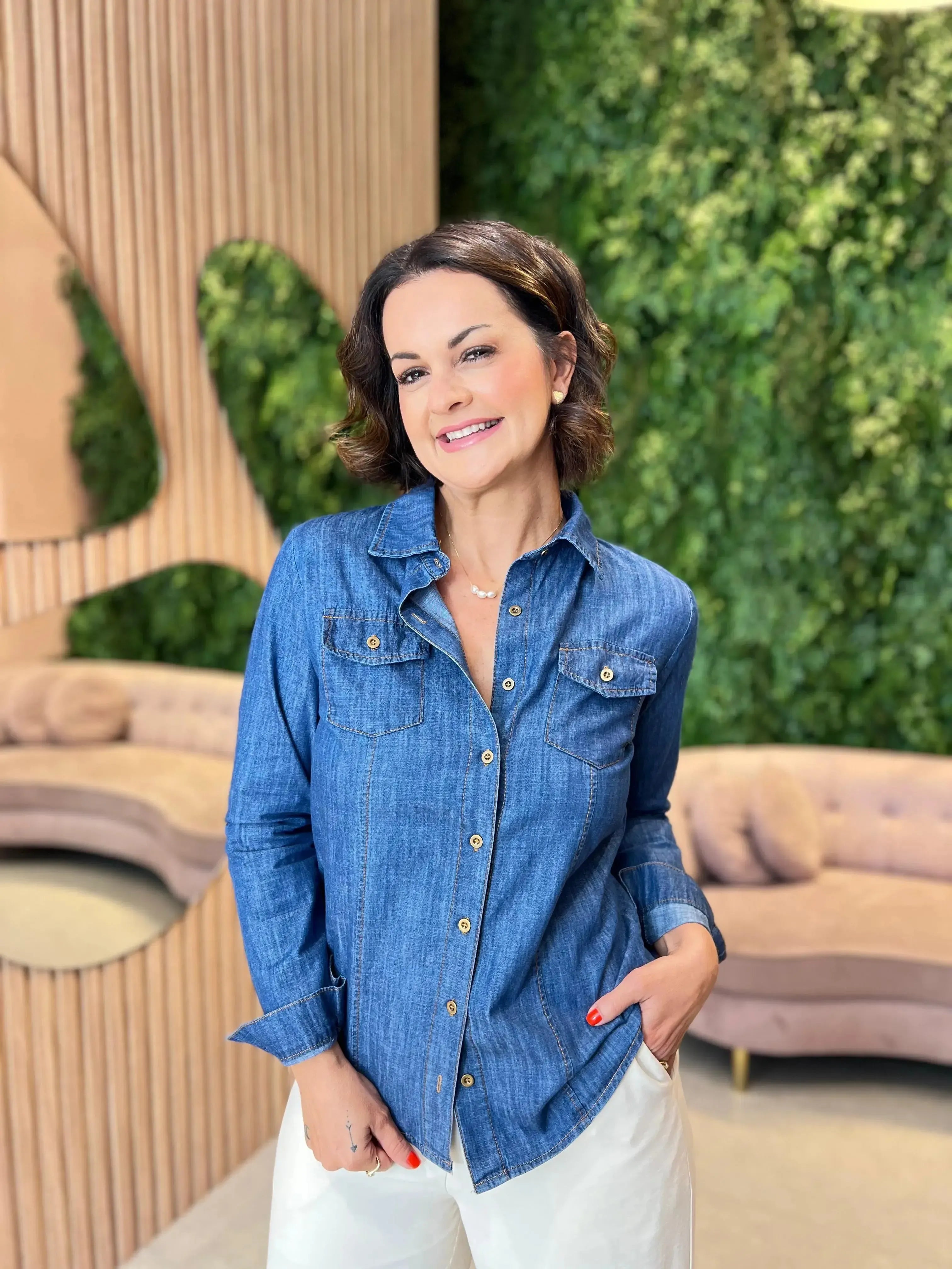 Camisa com Bolso Jeans Lavagem Padrão