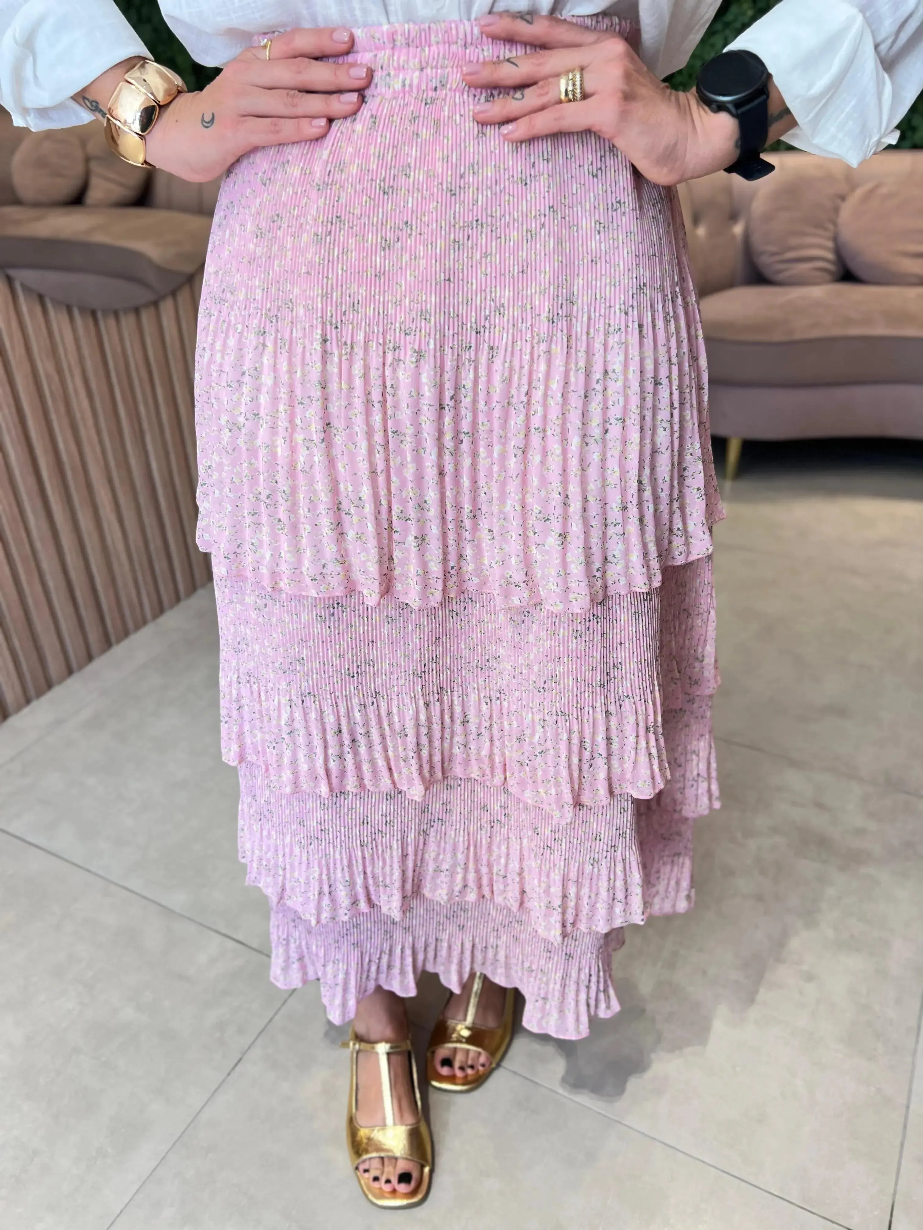 Saia em Camadas Rosa Com Detalhes Floral