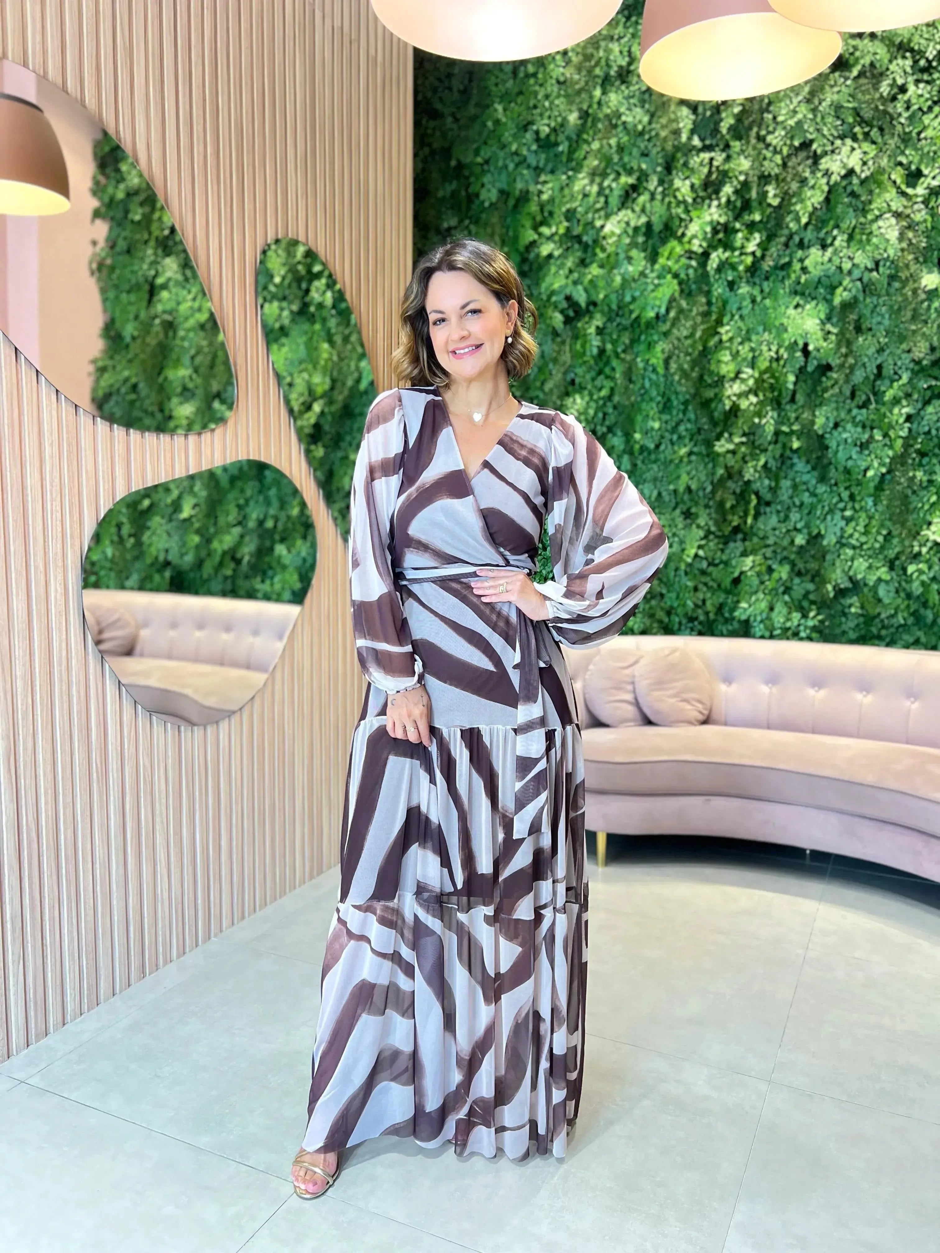 Vestido Em Tule Manga Longa Marrom