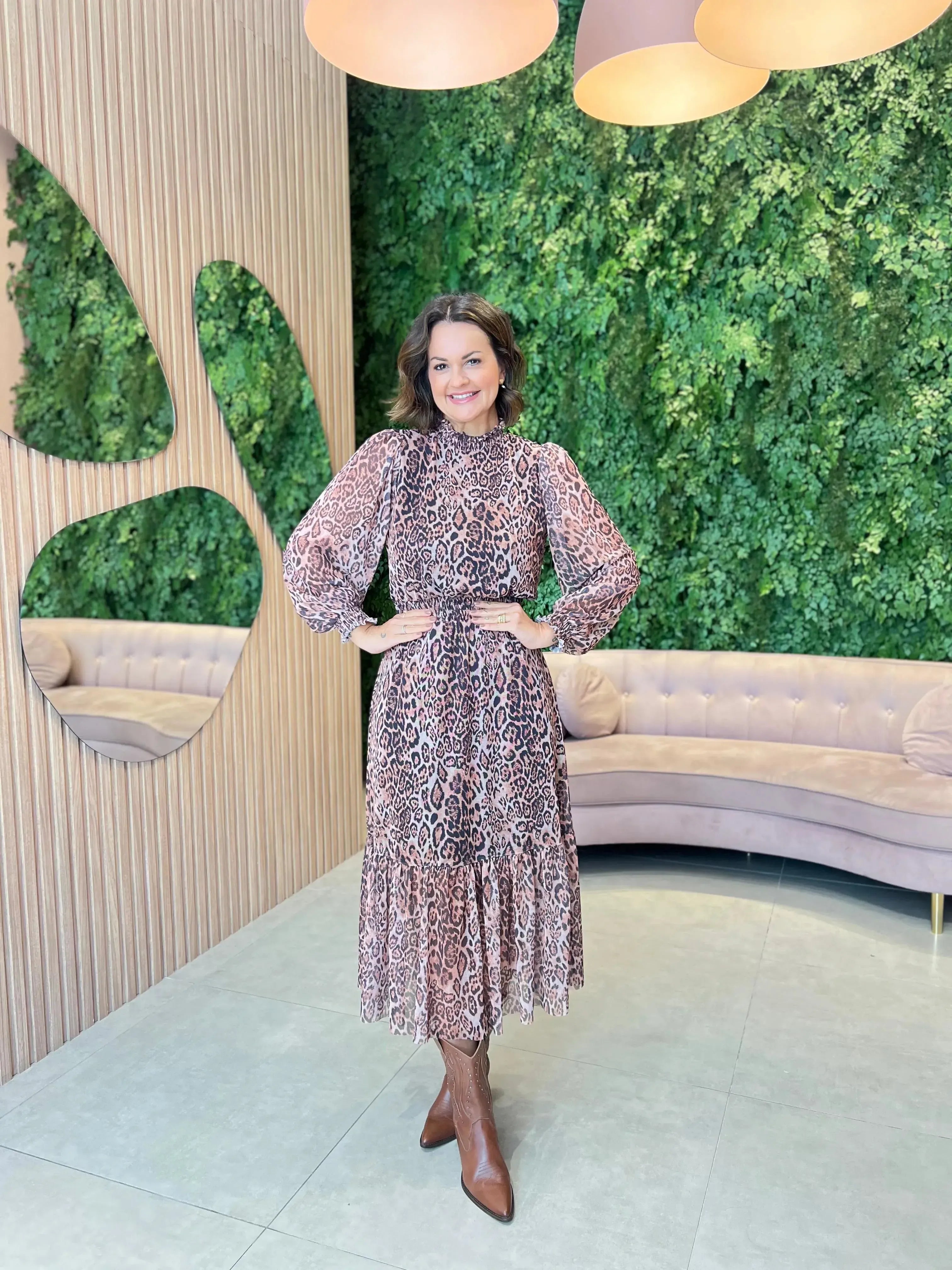Vestido Midi em Tule Gola Alta Animal Print