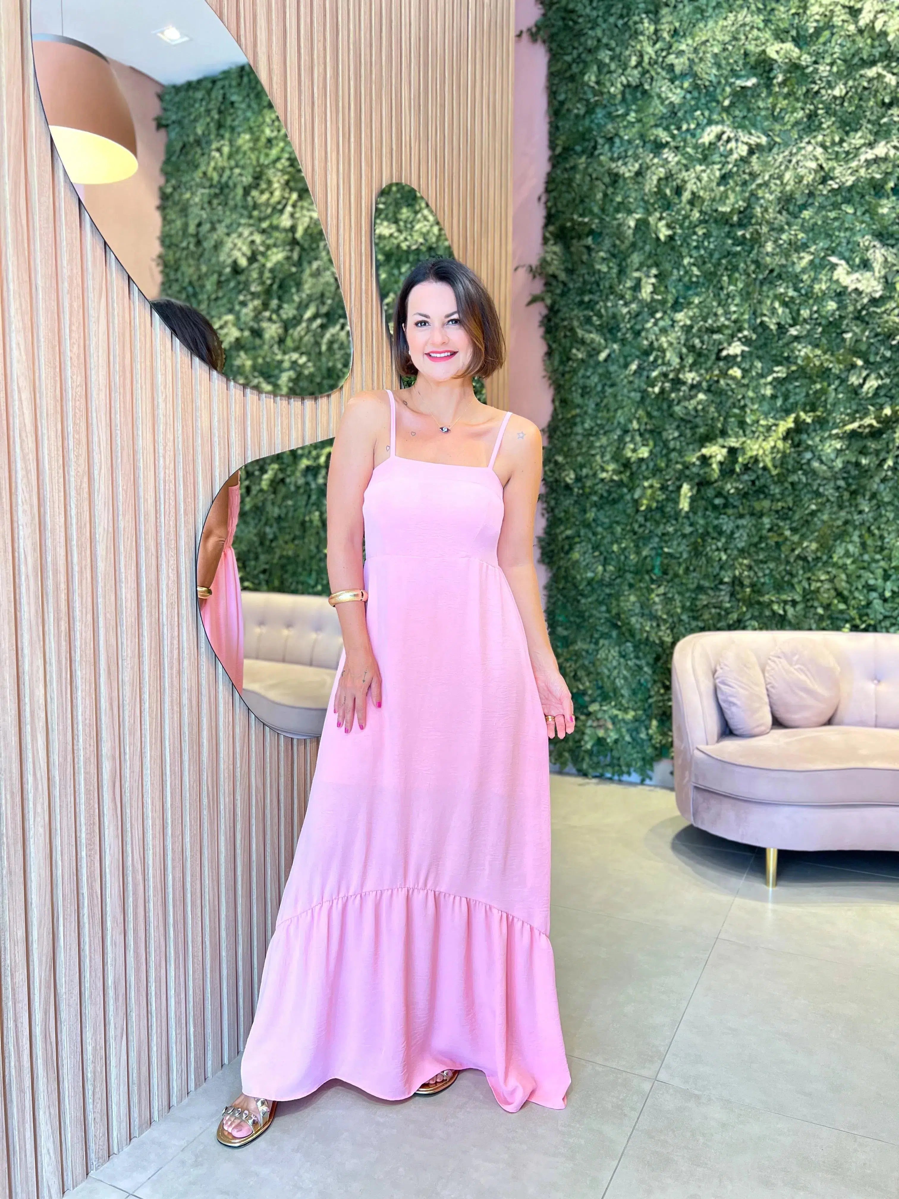 Vestido em Crepe Midi alcinha Rosa